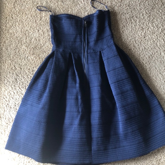 New dress without tag - Picture 2 of 2